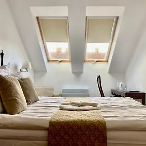 Gasthof Opera16 Guestrooms, Budapest