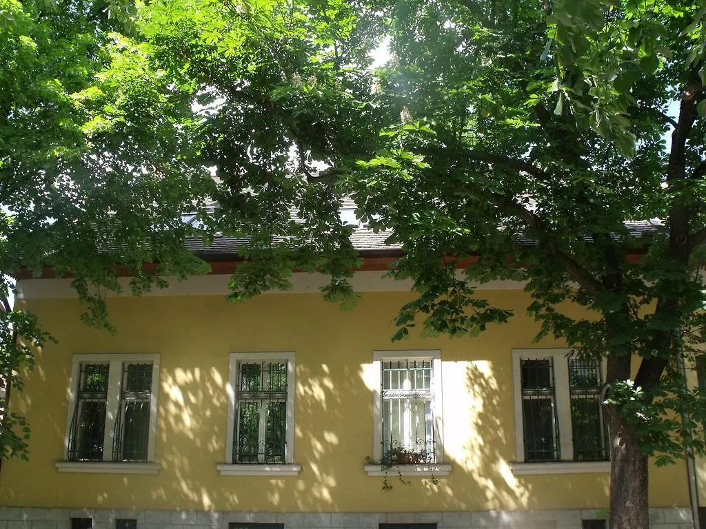 Adalbert Ház Budapest